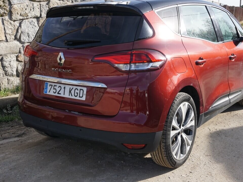 RENAULT GRAND SCÉNIC 1.2 TCe ZEN COLLECTION 97KW_Renting Master