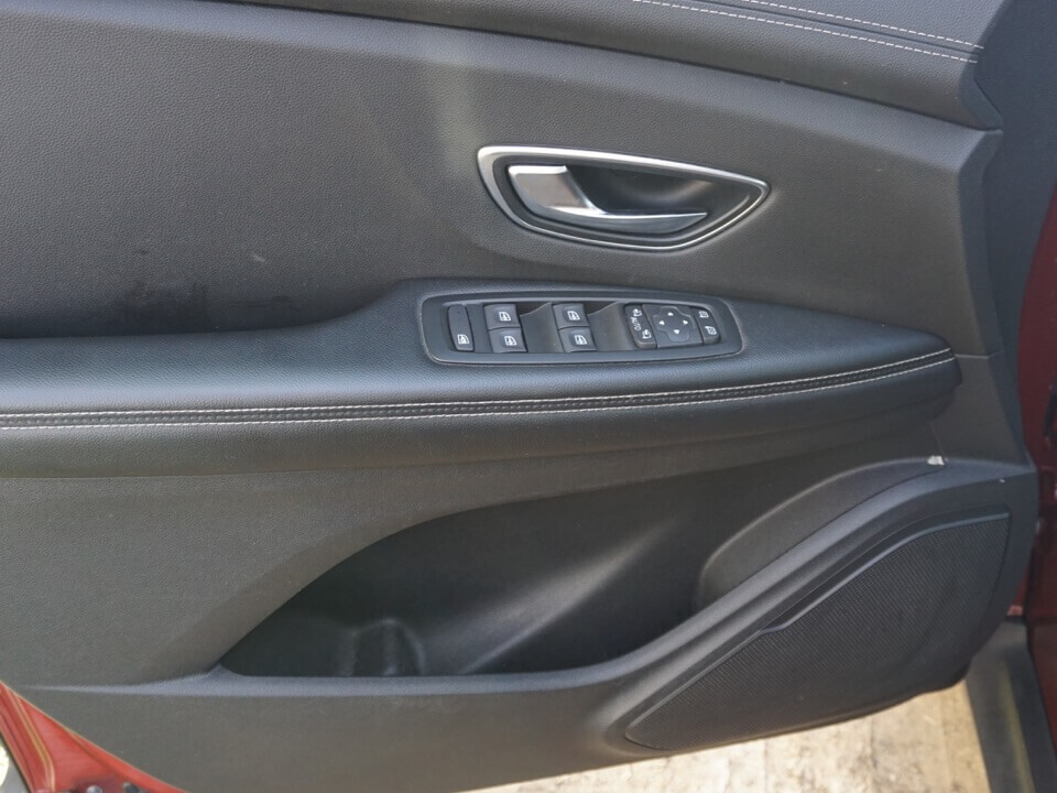 RENAULT GRAND SCÉNIC 1.2 TCe ZEN COLLECTION 97KW_Renting Master