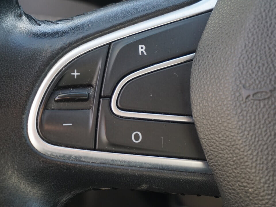 RENAULT GRAND SCÉNIC 1.2 TCe ZEN COLLECTION 97KW_Renting Master